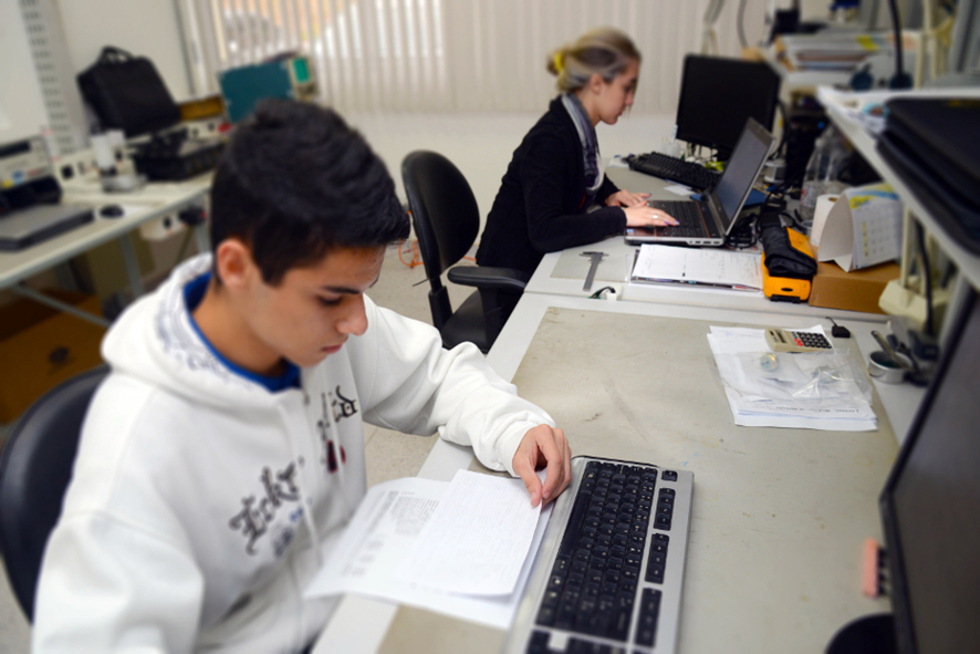 Joven mercado trabalho